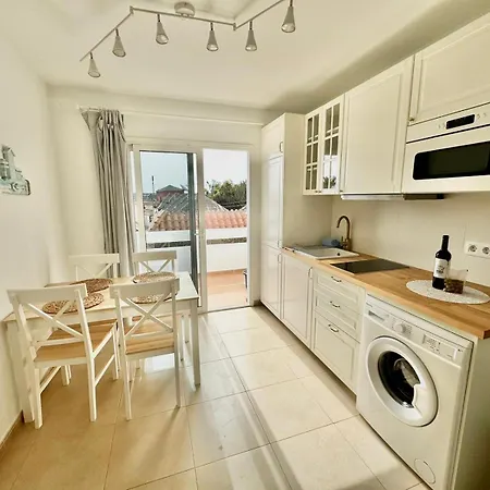 Апартаменты Hoplaco Apartament, Almost On The Коральео